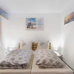 Gaestehaus Ilona * بوندورف ام شفارتزو