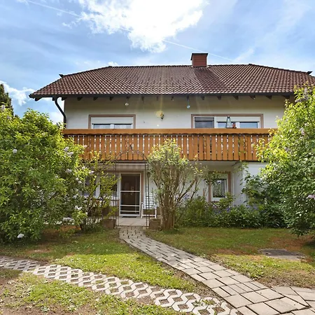 Gaestehaus Ilona 公寓 *